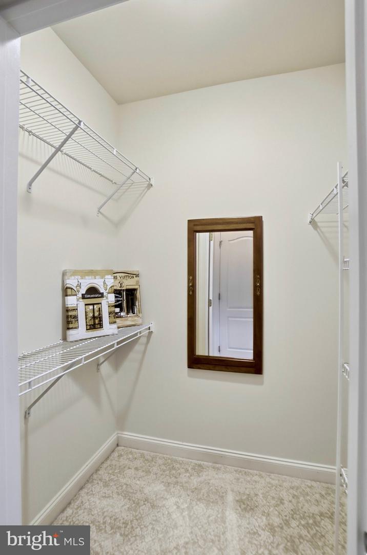 20135 Valhalla Sq Property Photo 25