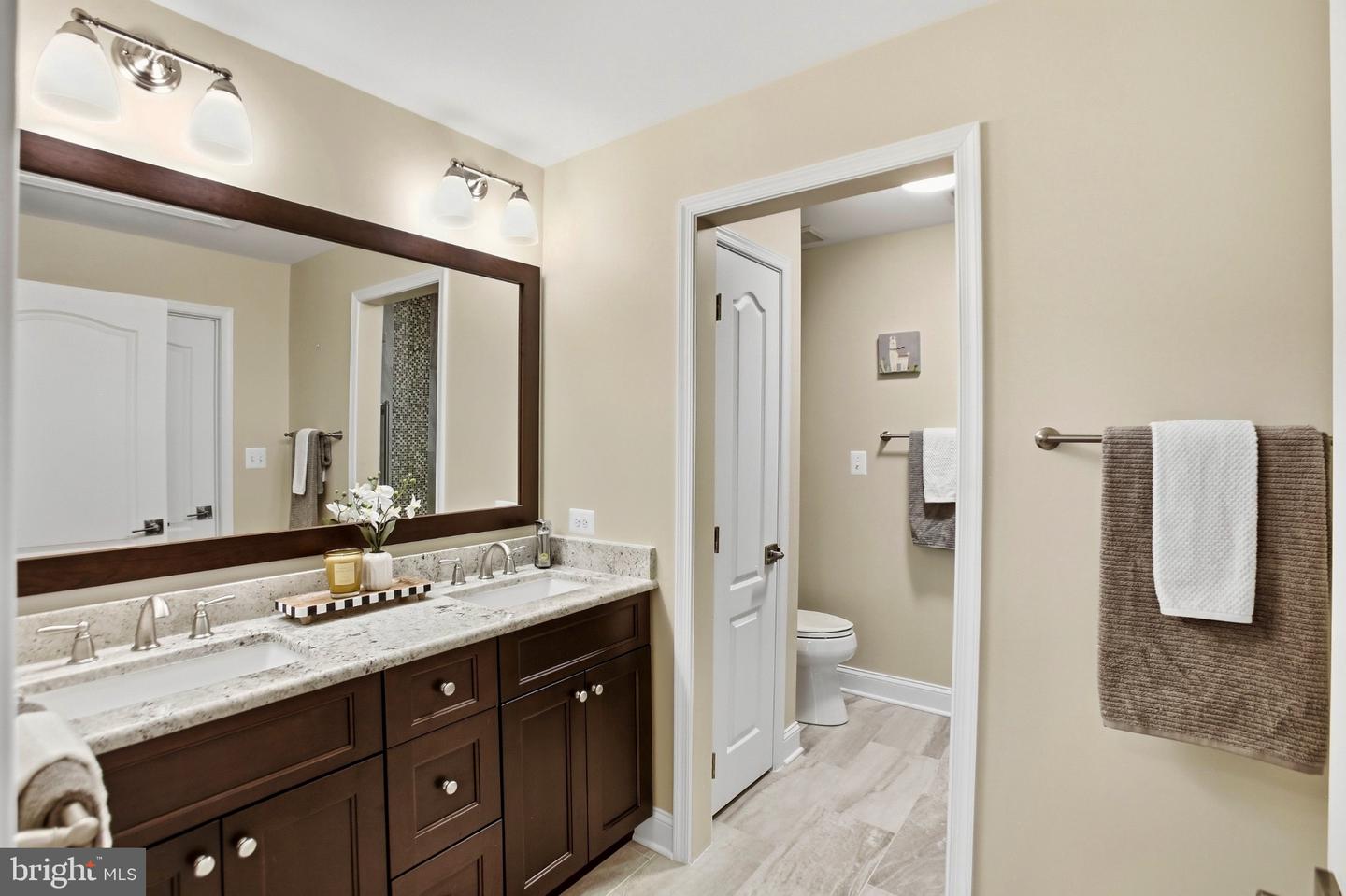 20135 Valhalla Sq Property Photo 36