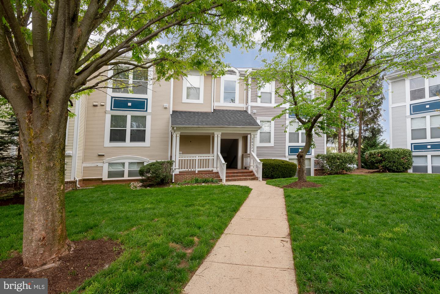 20575 SNOWSHOE SQ #202 Property Photo 1