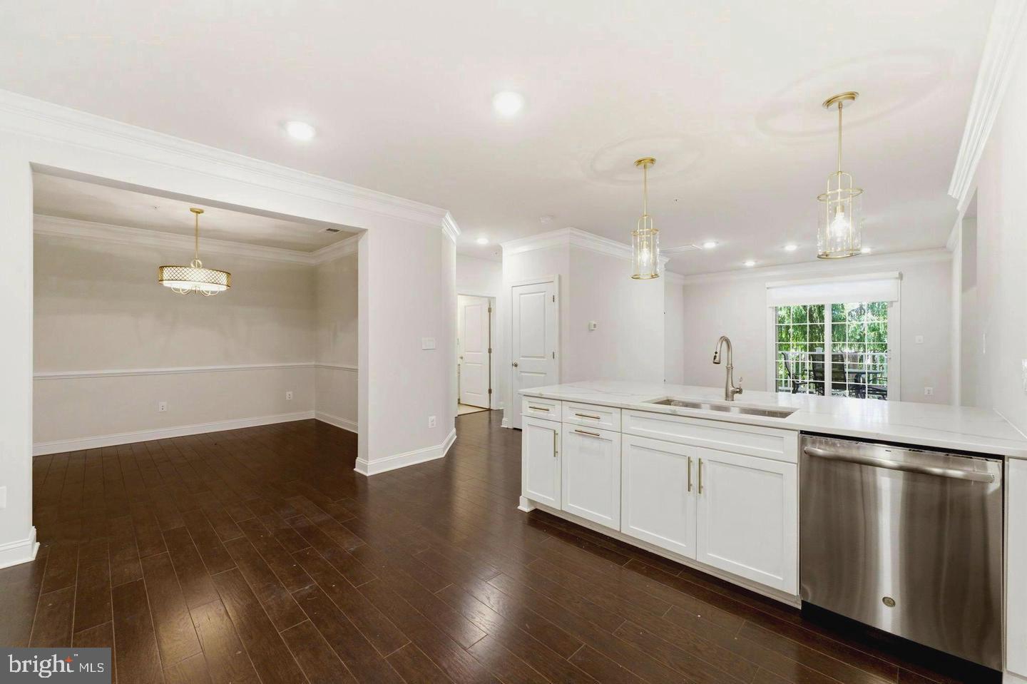 21007 Rocky Knoll Sq #205 Property Photo 6