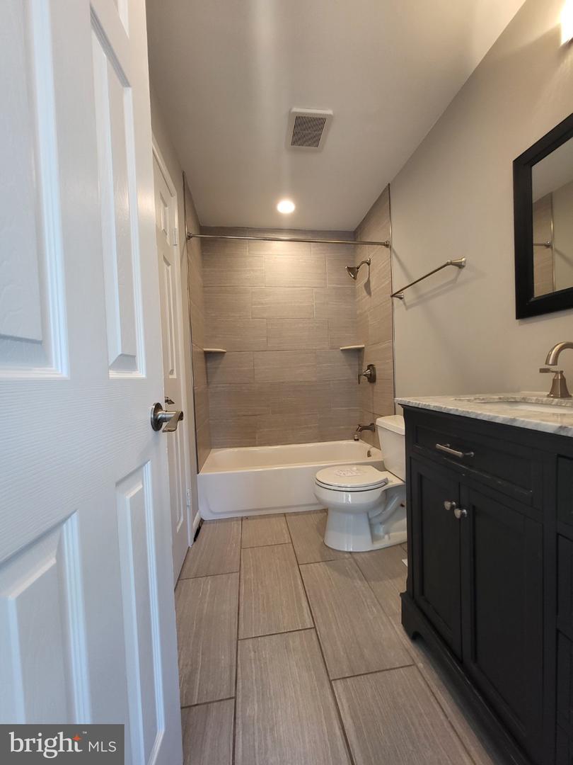 26 Sugarland Square Ct Property Photo 11
