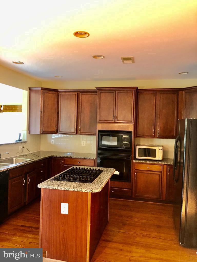 20084 Boxwood Pl Property Photo 5