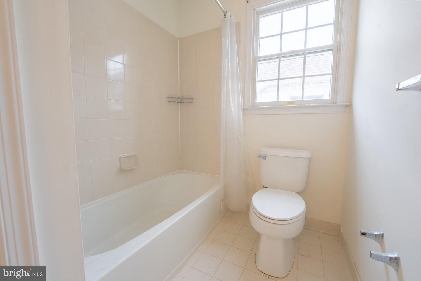 43165 Valiant Dr Property Photo 11