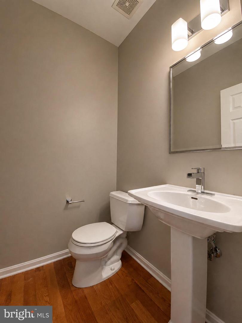 21002 Kittanning Ln Property Photo 12