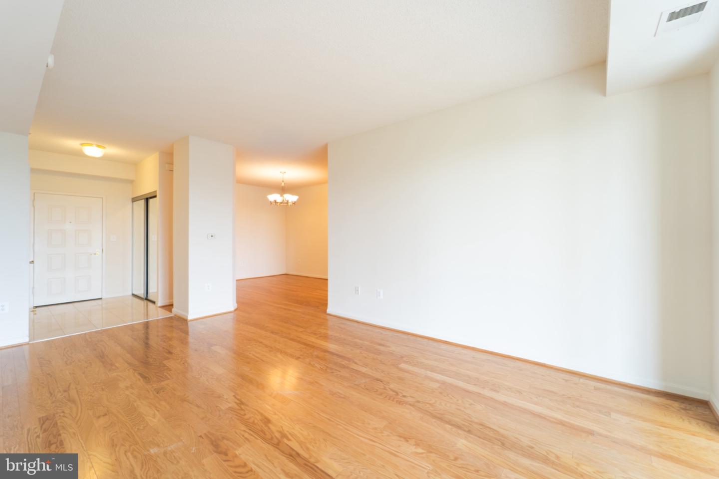 19355 Cypress Ridge Ter #905 Property Photo 22