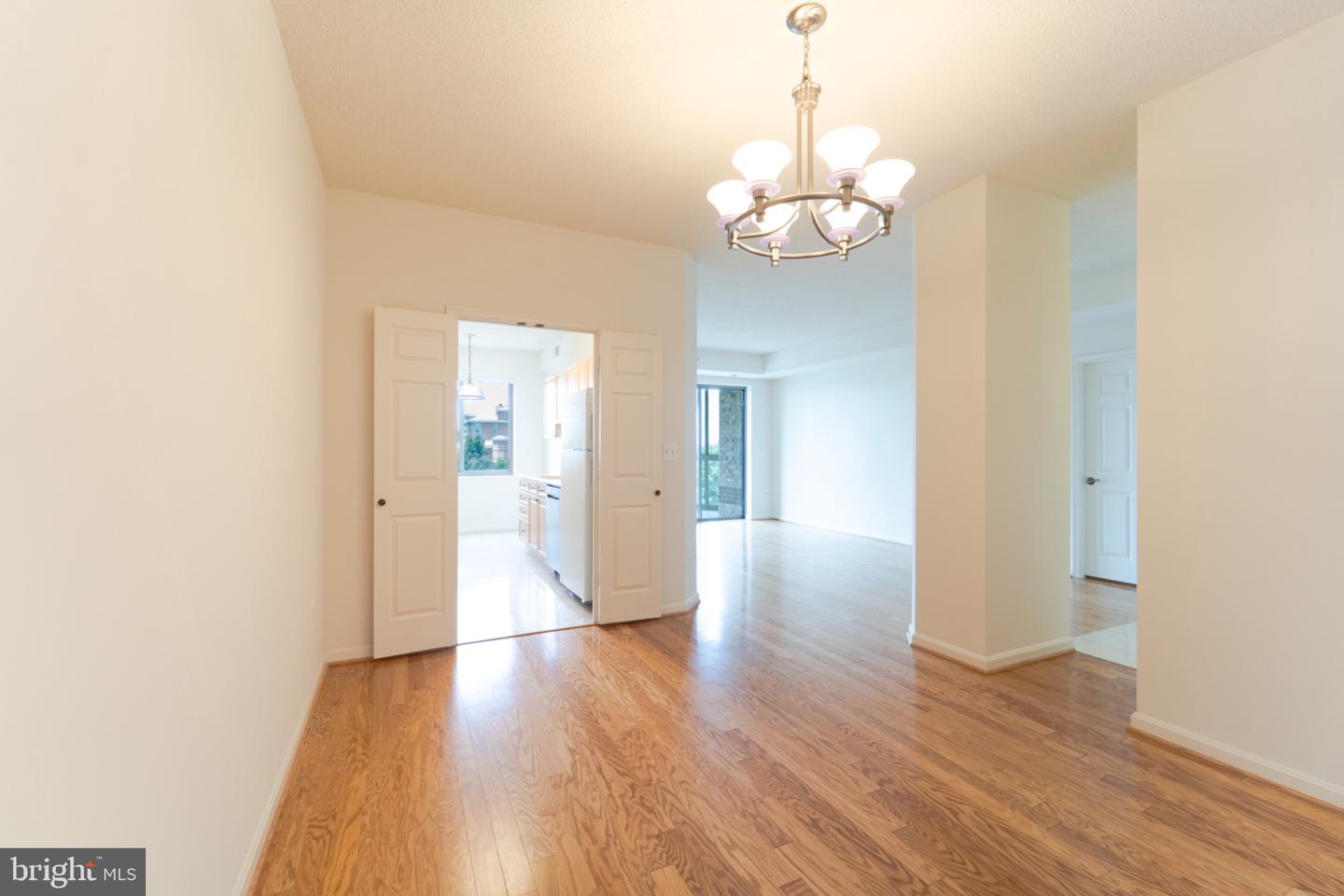 19355 Cypress Ridge Ter #905 Property Photo 24