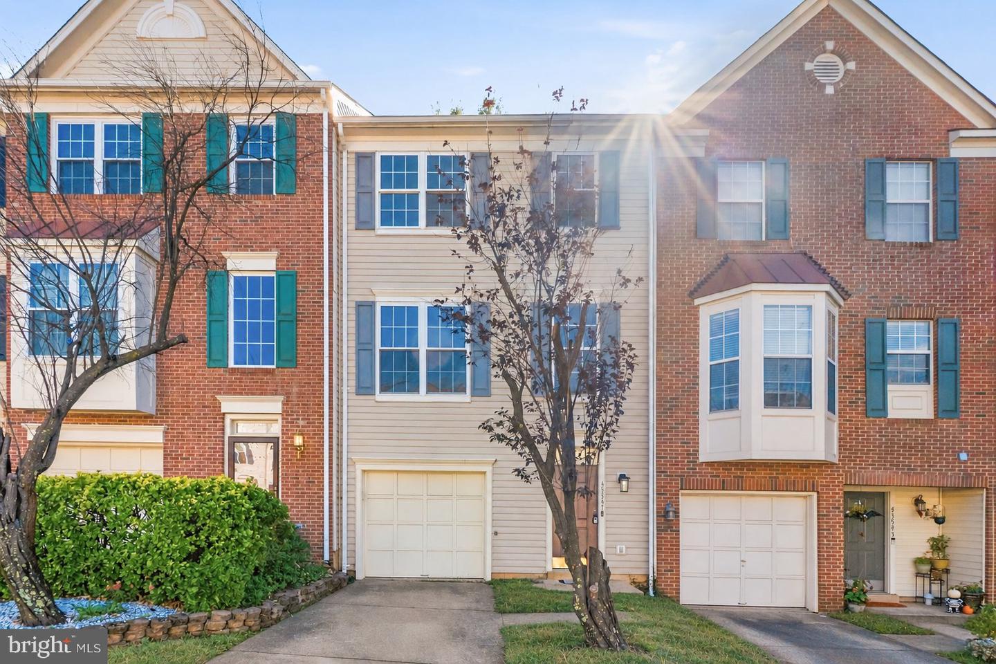45547 READING TER Property Photo 1