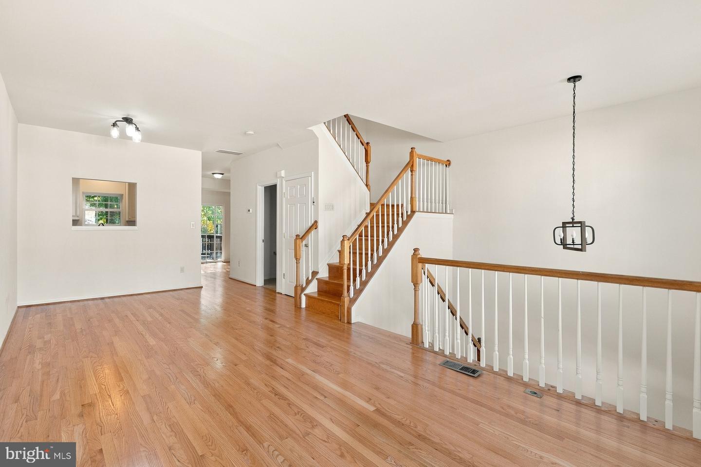 45547 Reading Ter Property Photo 2