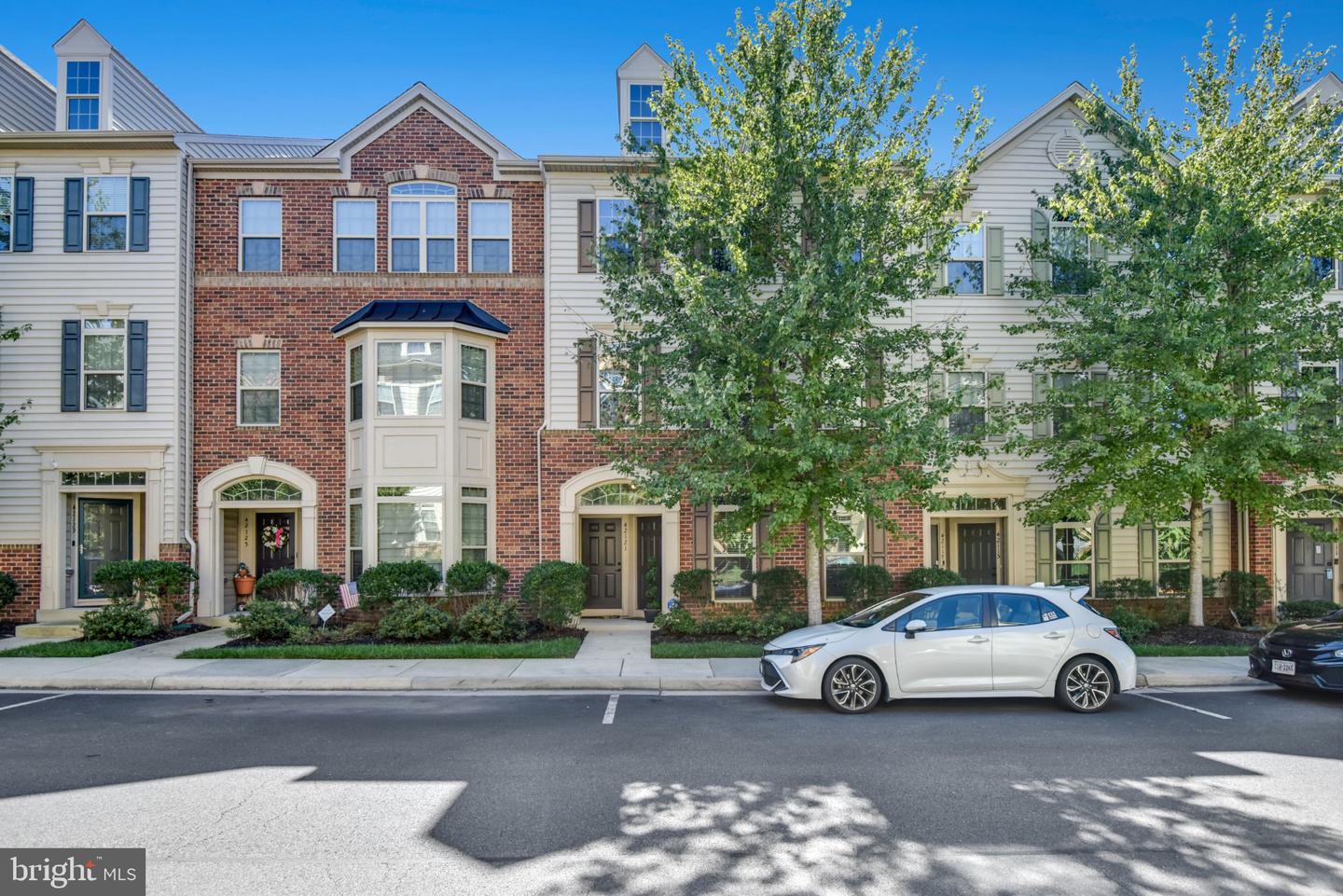42119 PIEBALD SQ Property Photo 1
