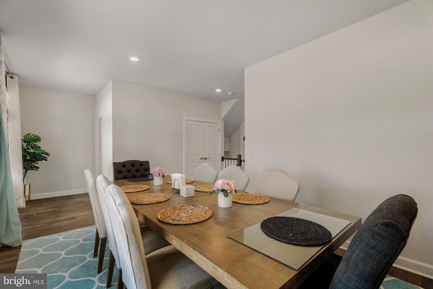 42717 Burbank Ter Property Photo 24