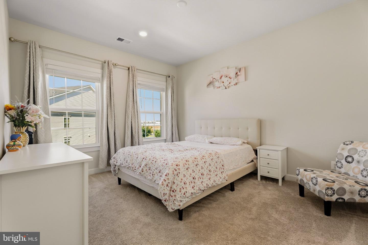 42717 Burbank Ter Property Photo 33