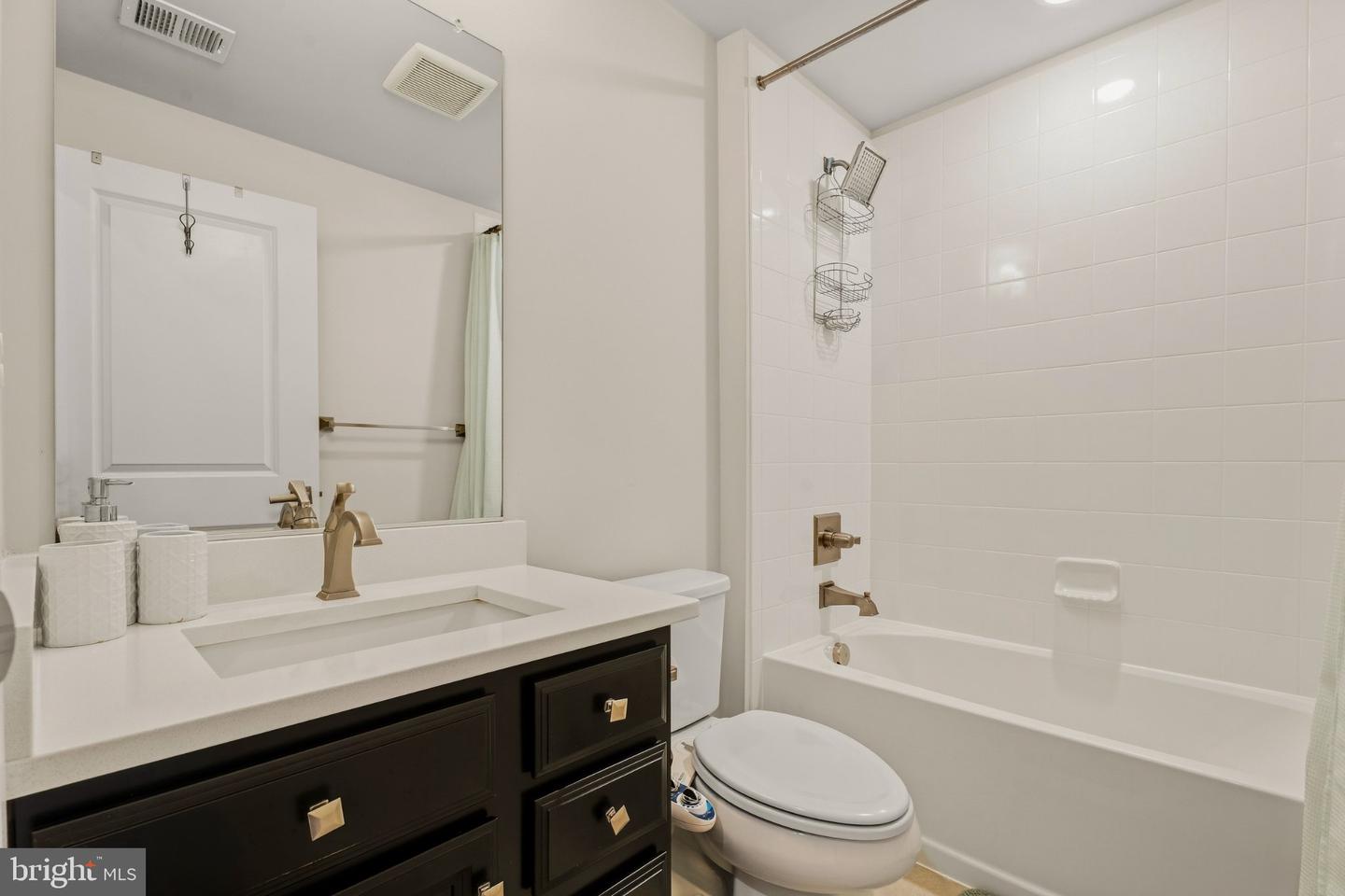 42717 Burbank Ter Property Photo 40