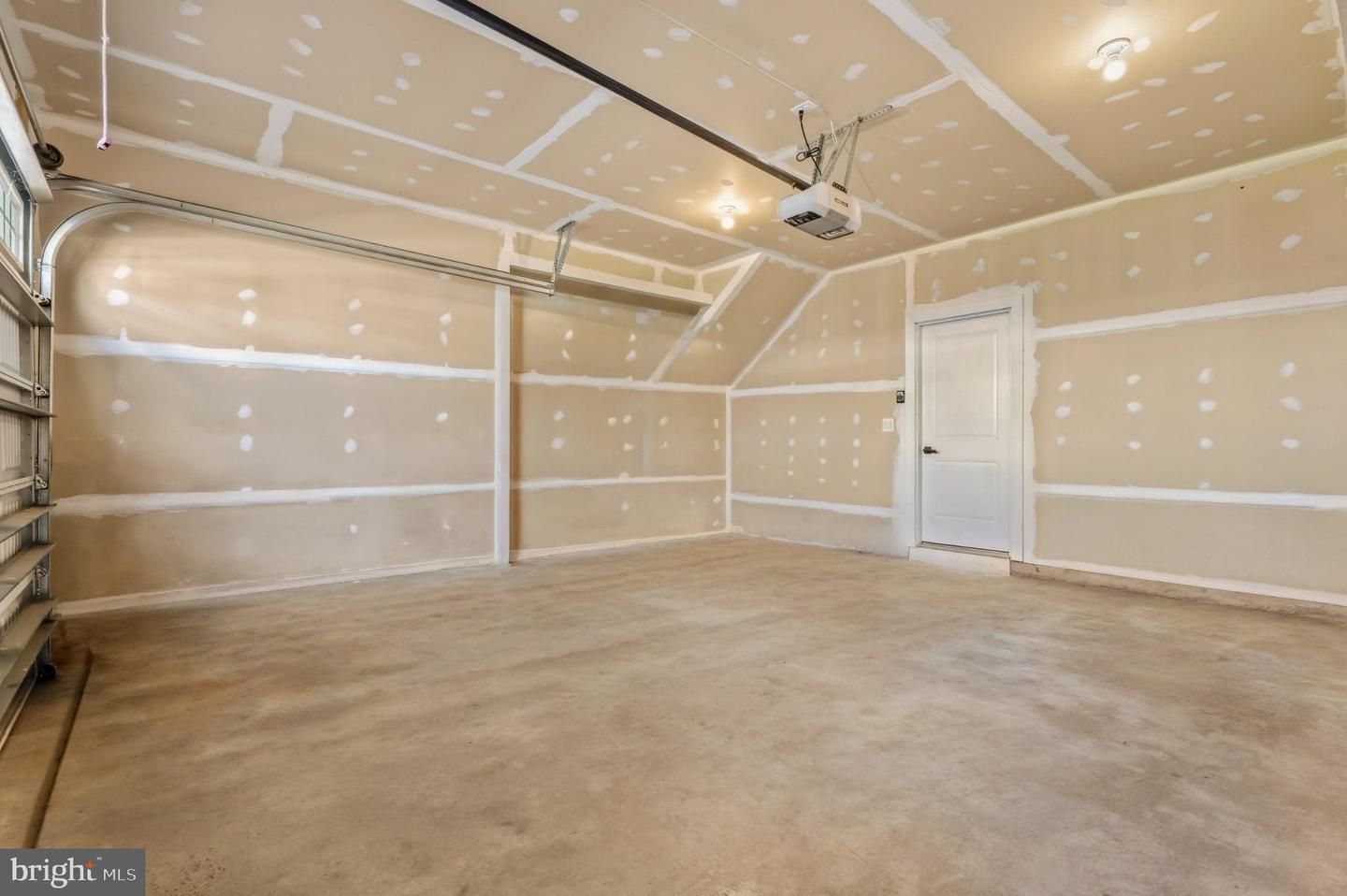 42717 Burbank Ter Property Photo 41