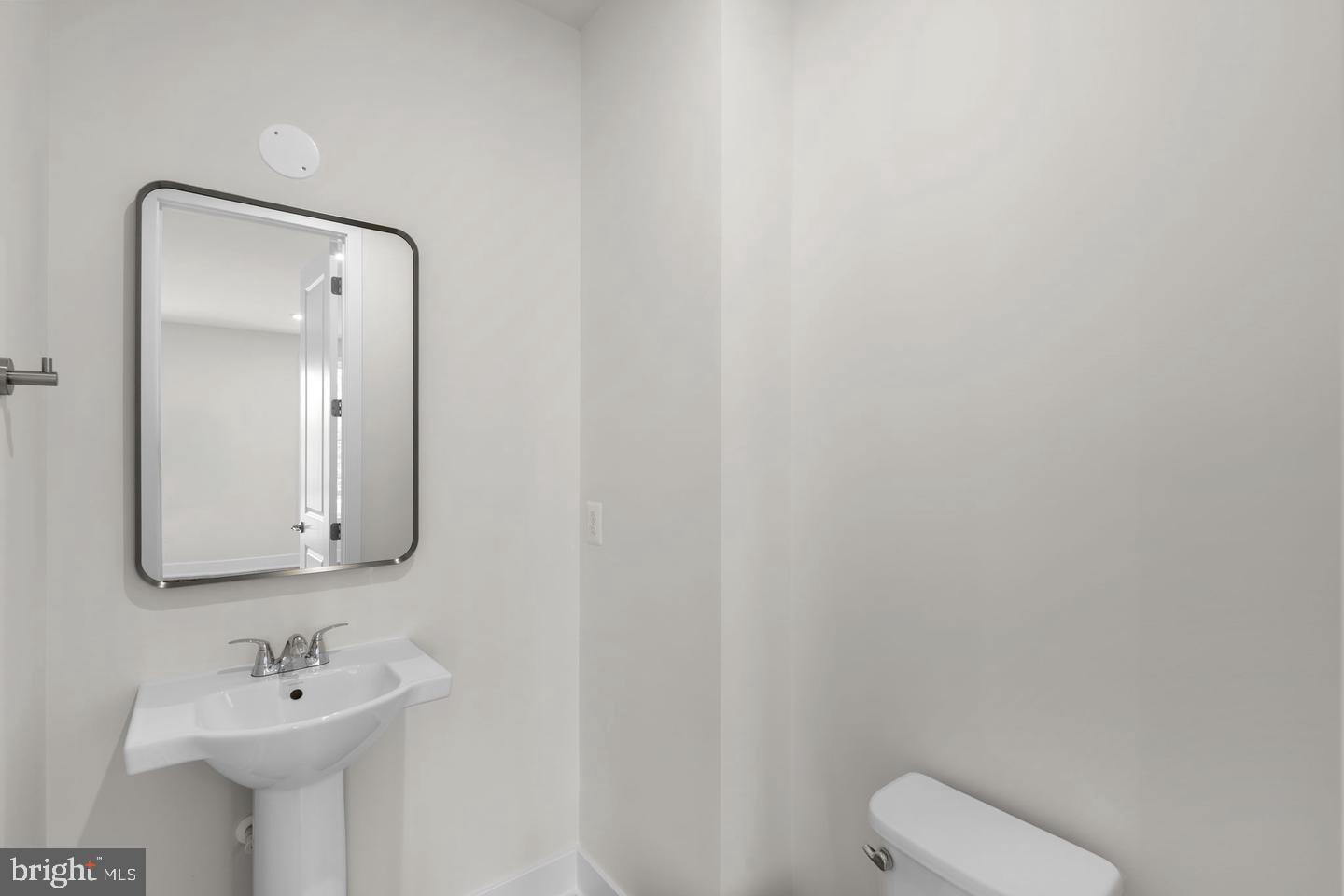 4 Picasso Sq #turner 22-f2-rt Property Photo 13