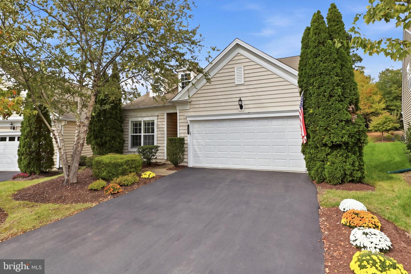 44348 Cruden Bay Dr Property Photo 3