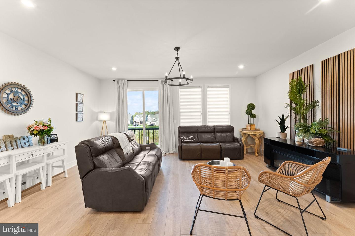 42088 Picasso Sq Property Photo 8