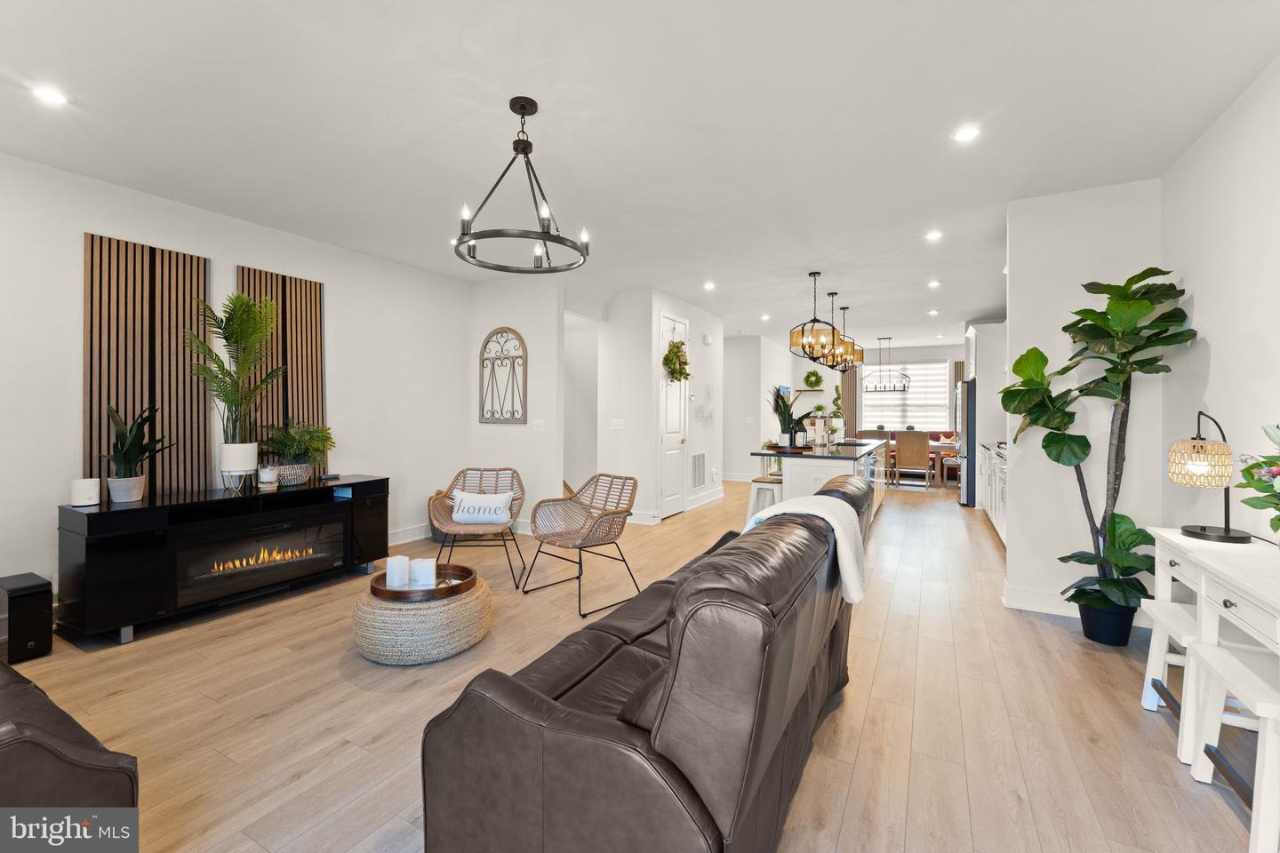 42088 Picasso Sq Property Photo 11