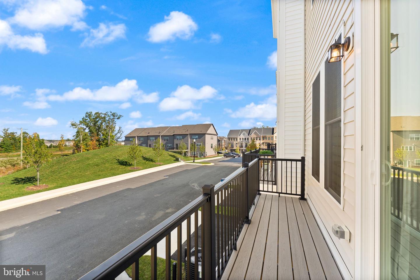 42088 Picasso Sq Property Photo 14