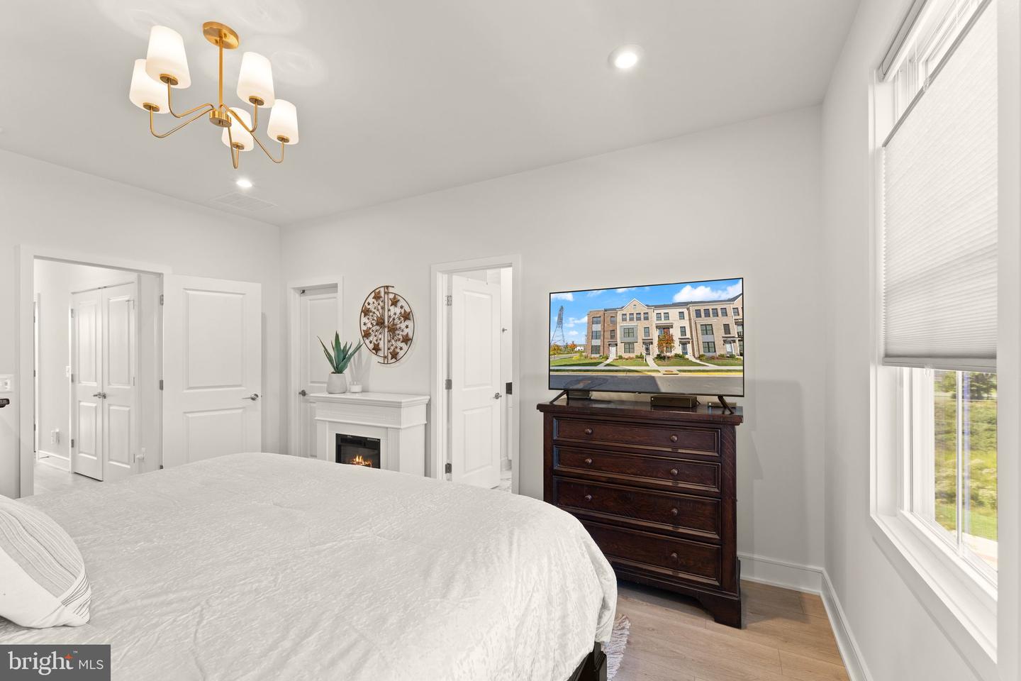 42088 Picasso Sq Property Photo 19