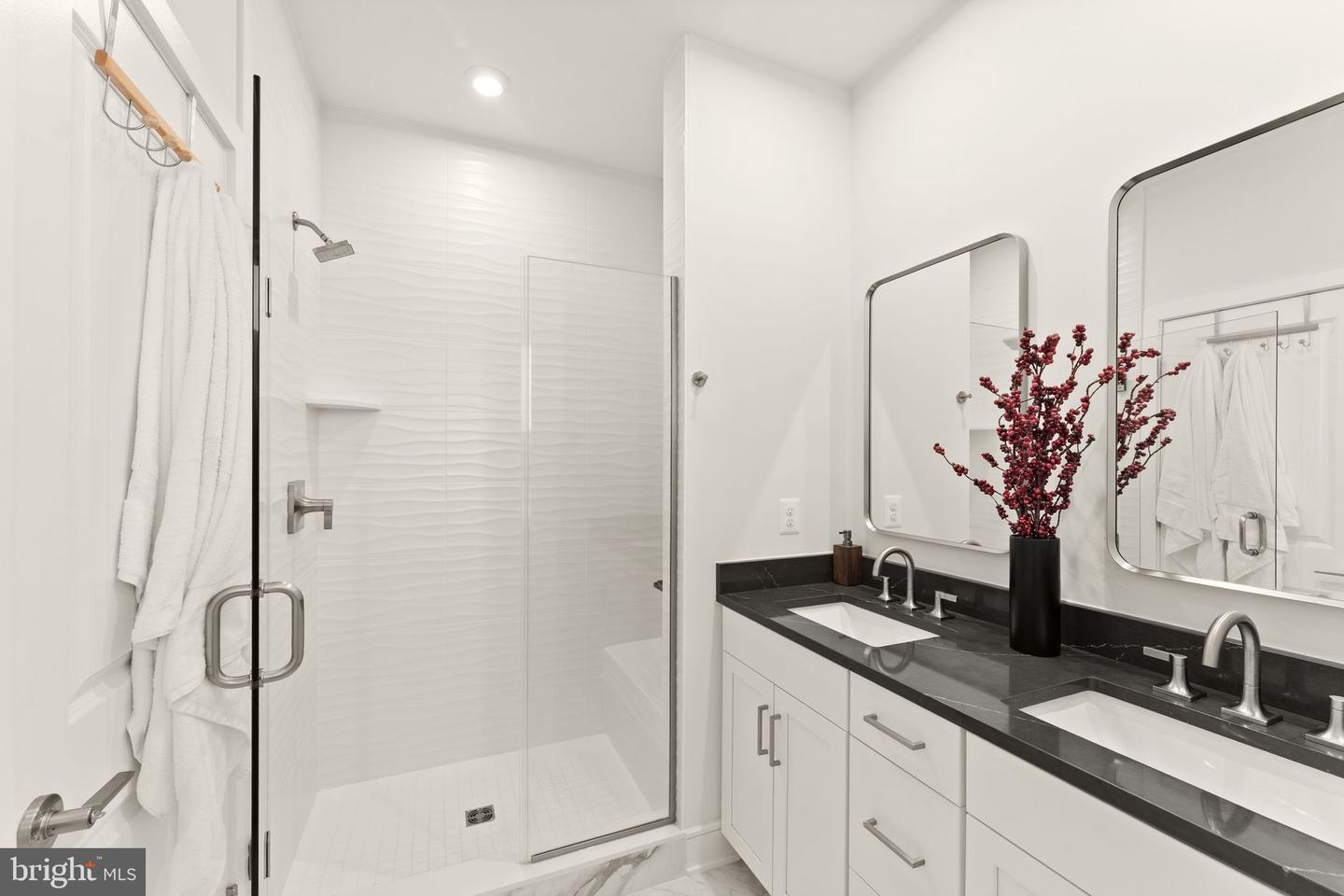 42088 Picasso Sq Property Photo 21