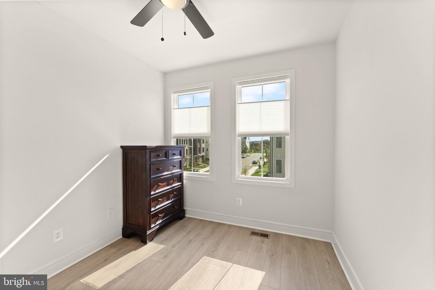 42088 Picasso Sq Property Photo 27