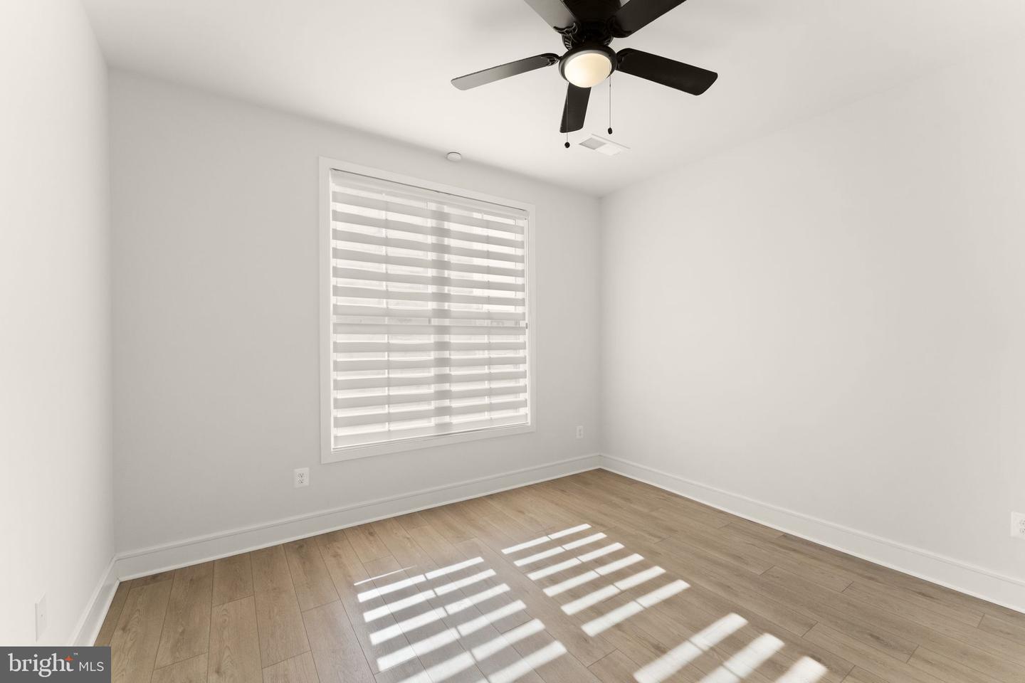 42088 Picasso Sq Property Photo 31