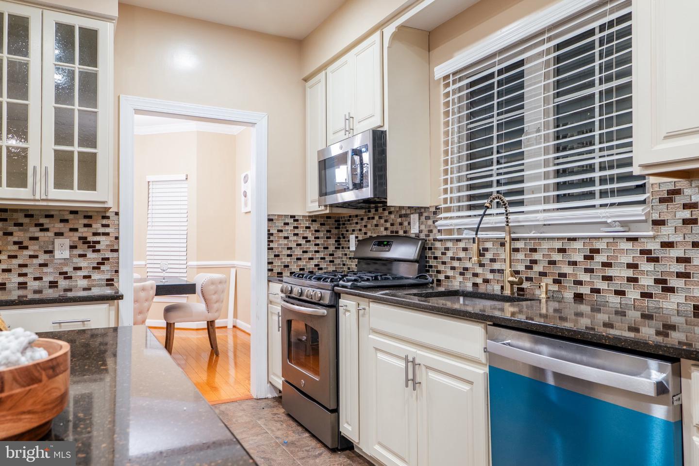 46384 Woodlake Pl Property Photo 16