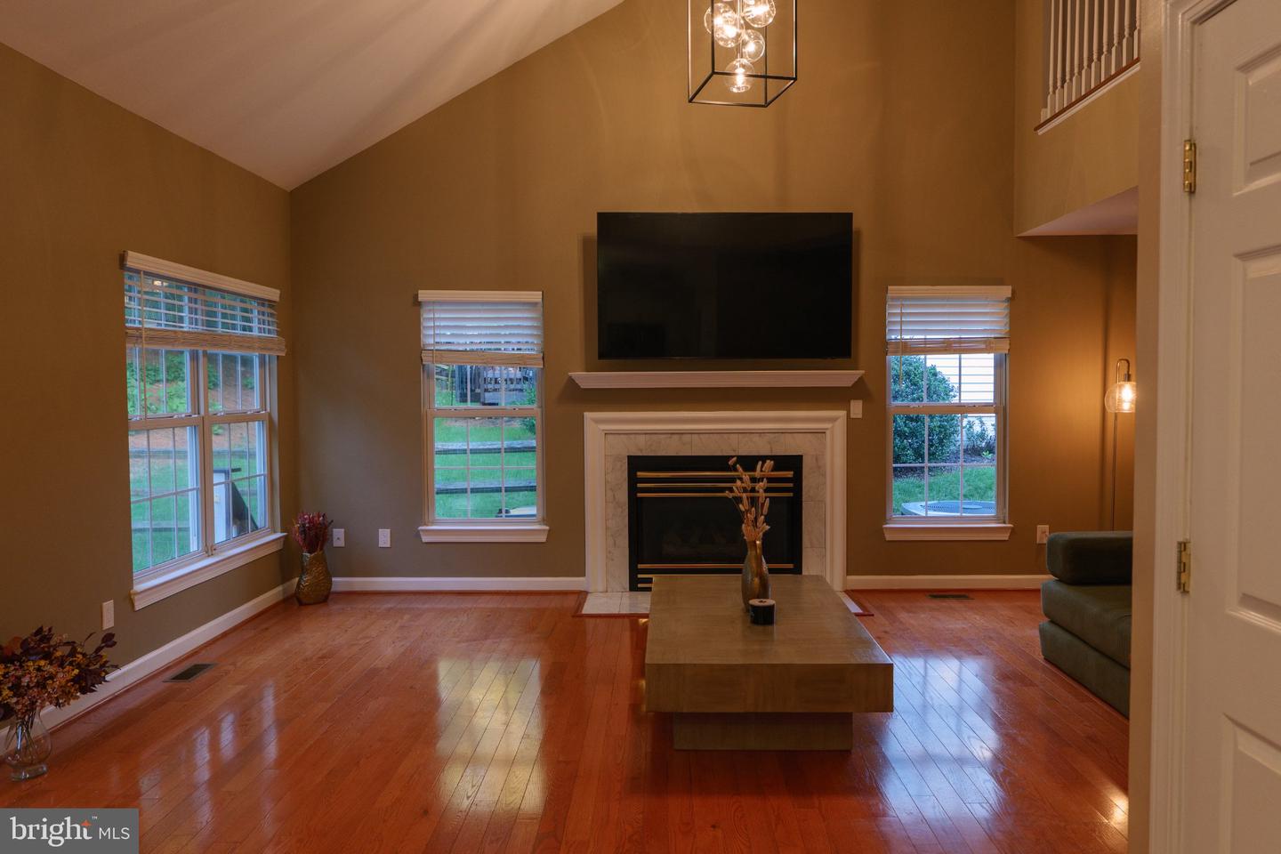 46384 Woodlake Pl Property Photo 22