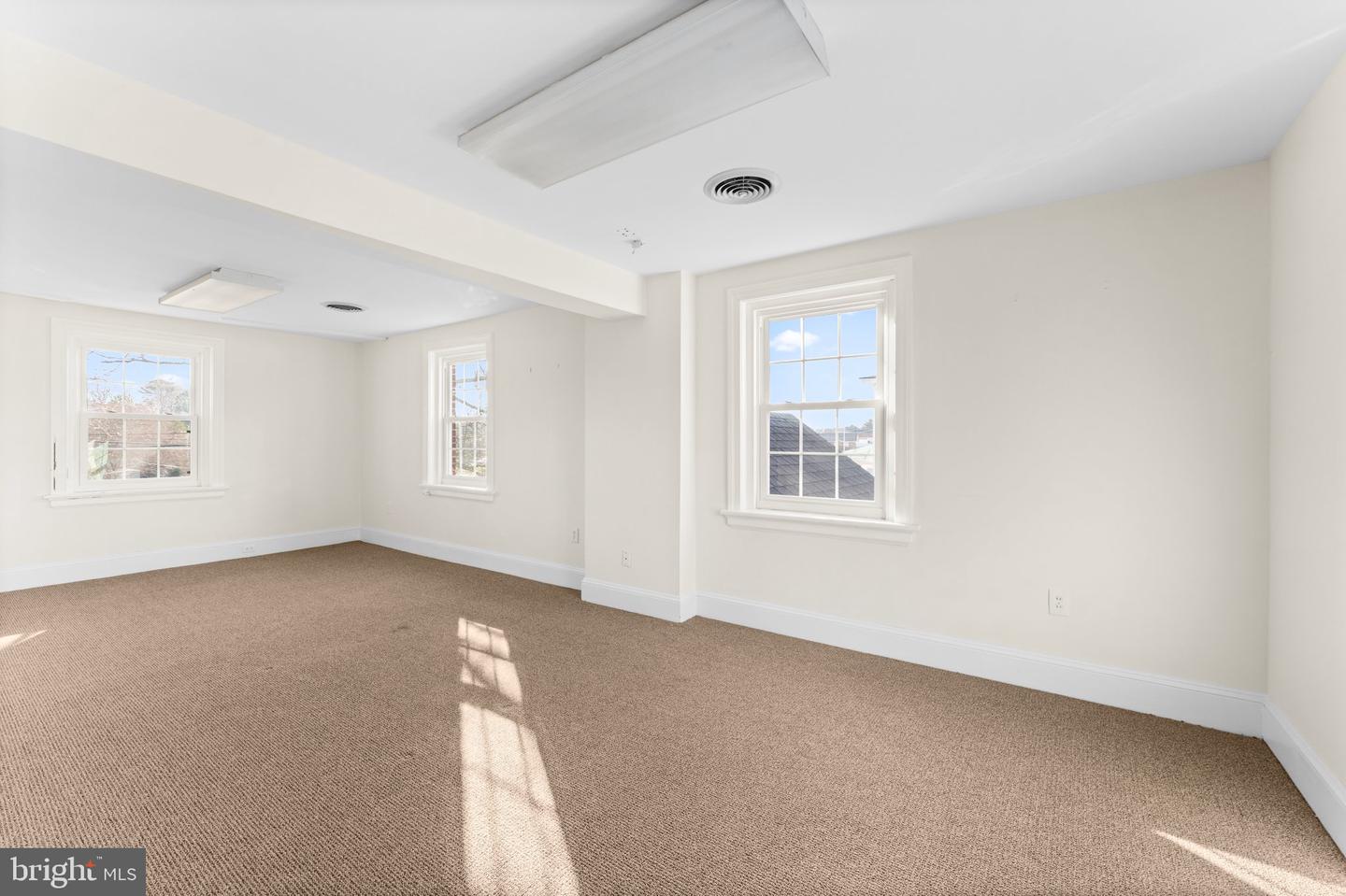 95 N. Main St Property Photo 6