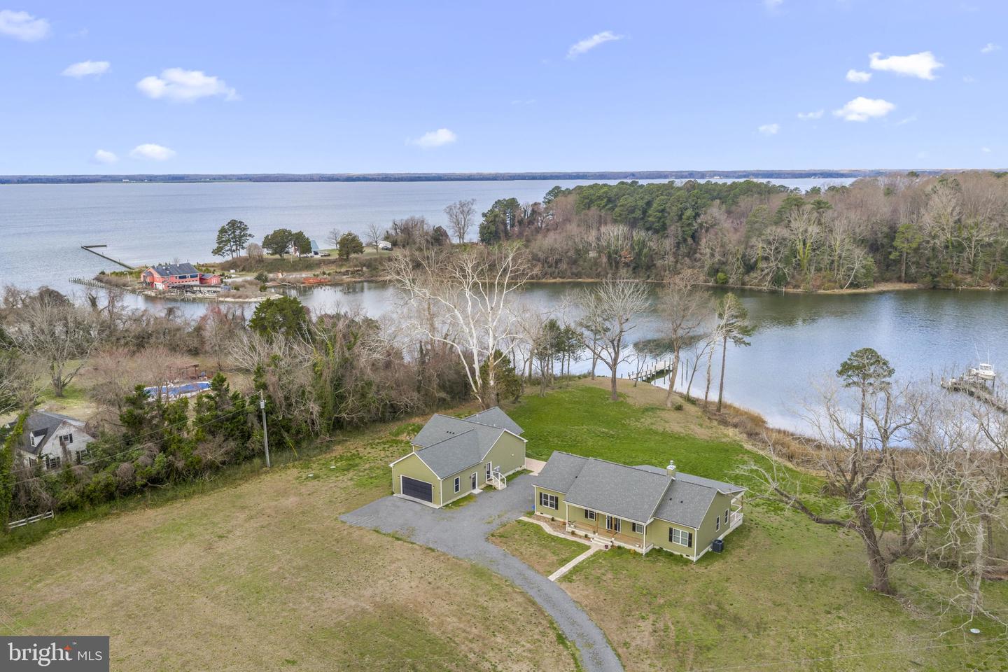 780 Greenvale Rd Property Photo 1