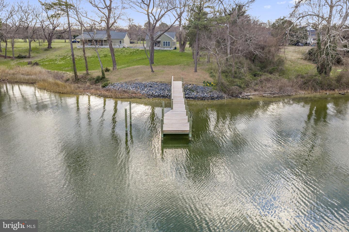 780 Greenvale Rd Property Photo 3