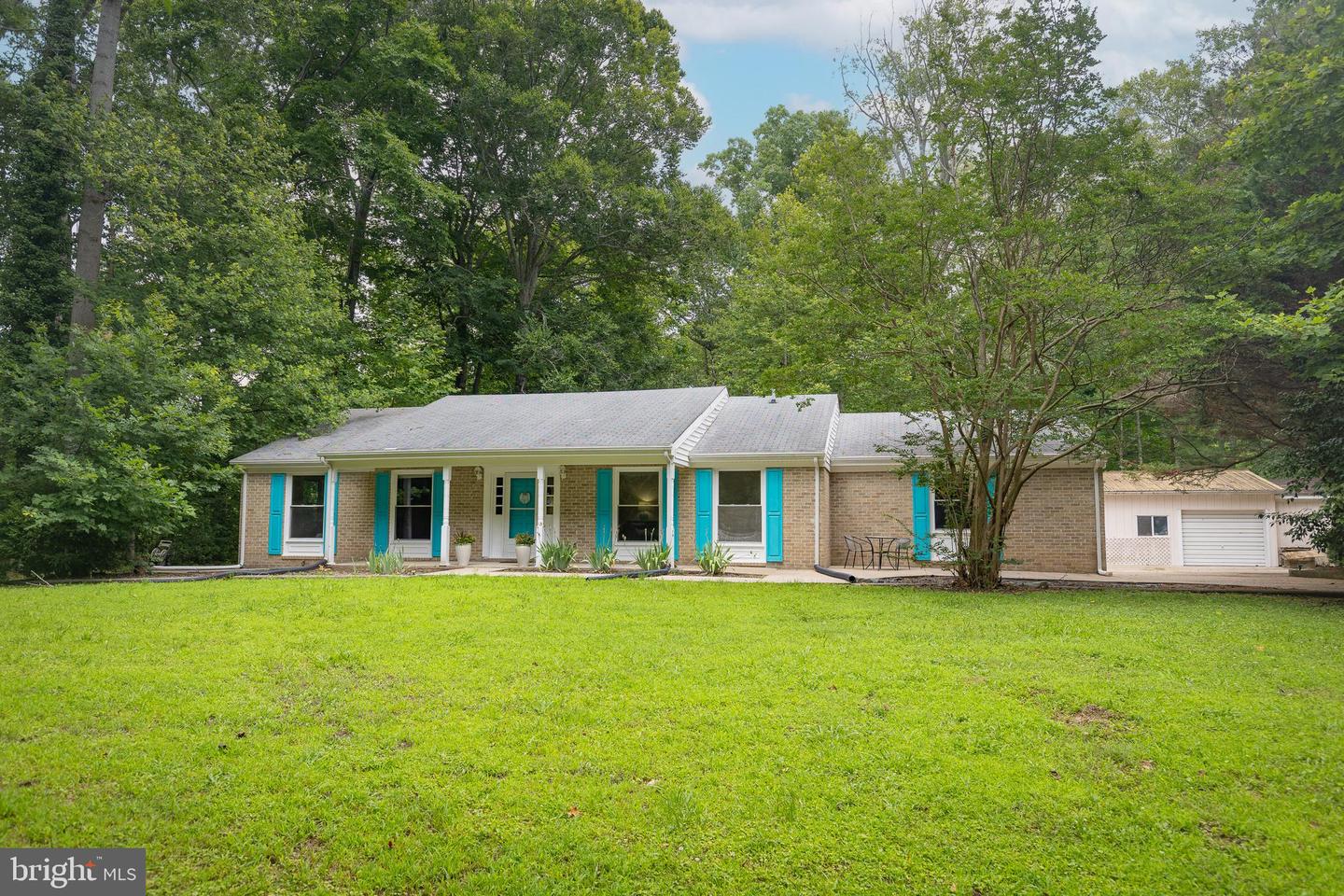 17 Wesley Ter Property Photo 1