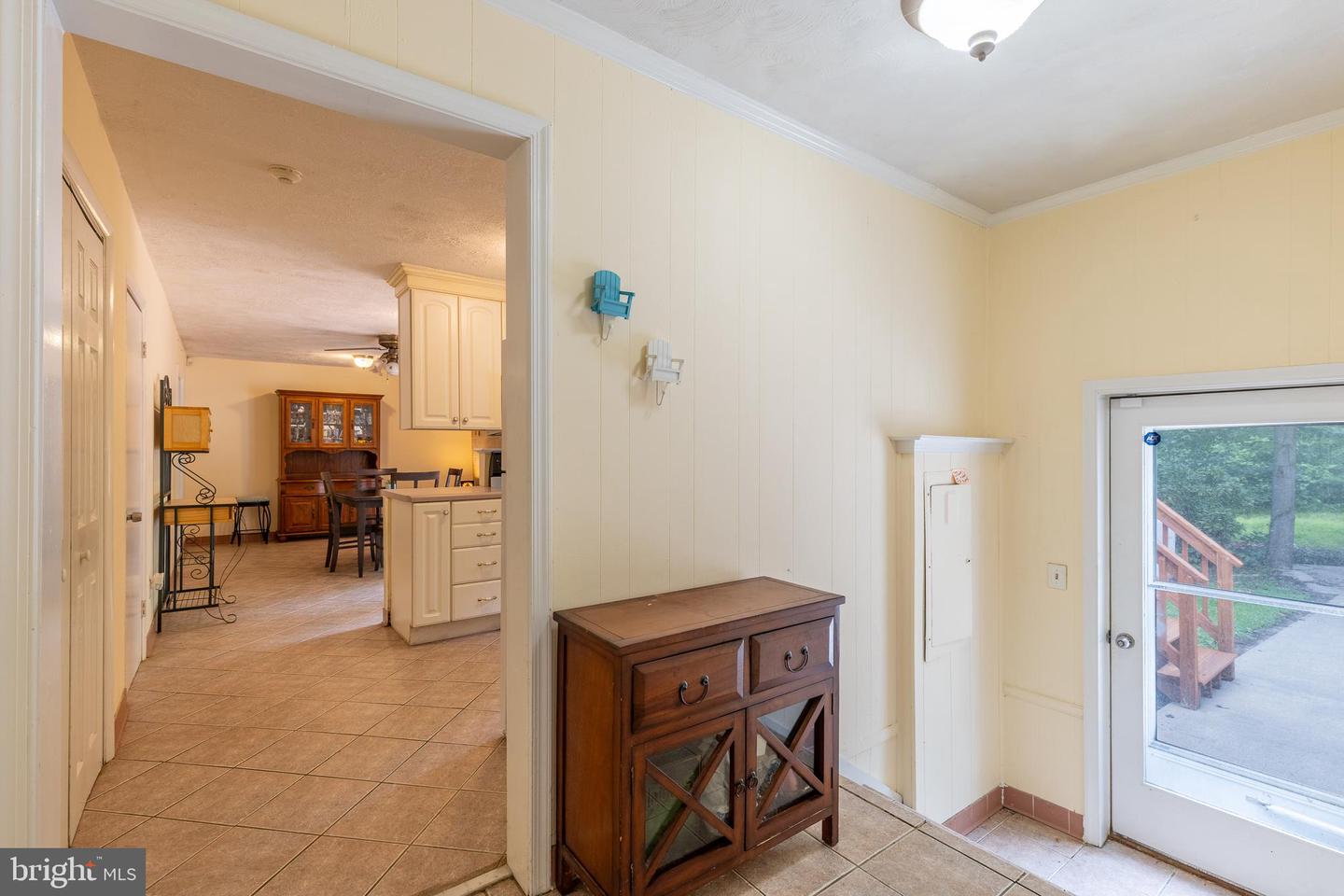 17 Wesley Ter Property Photo 12