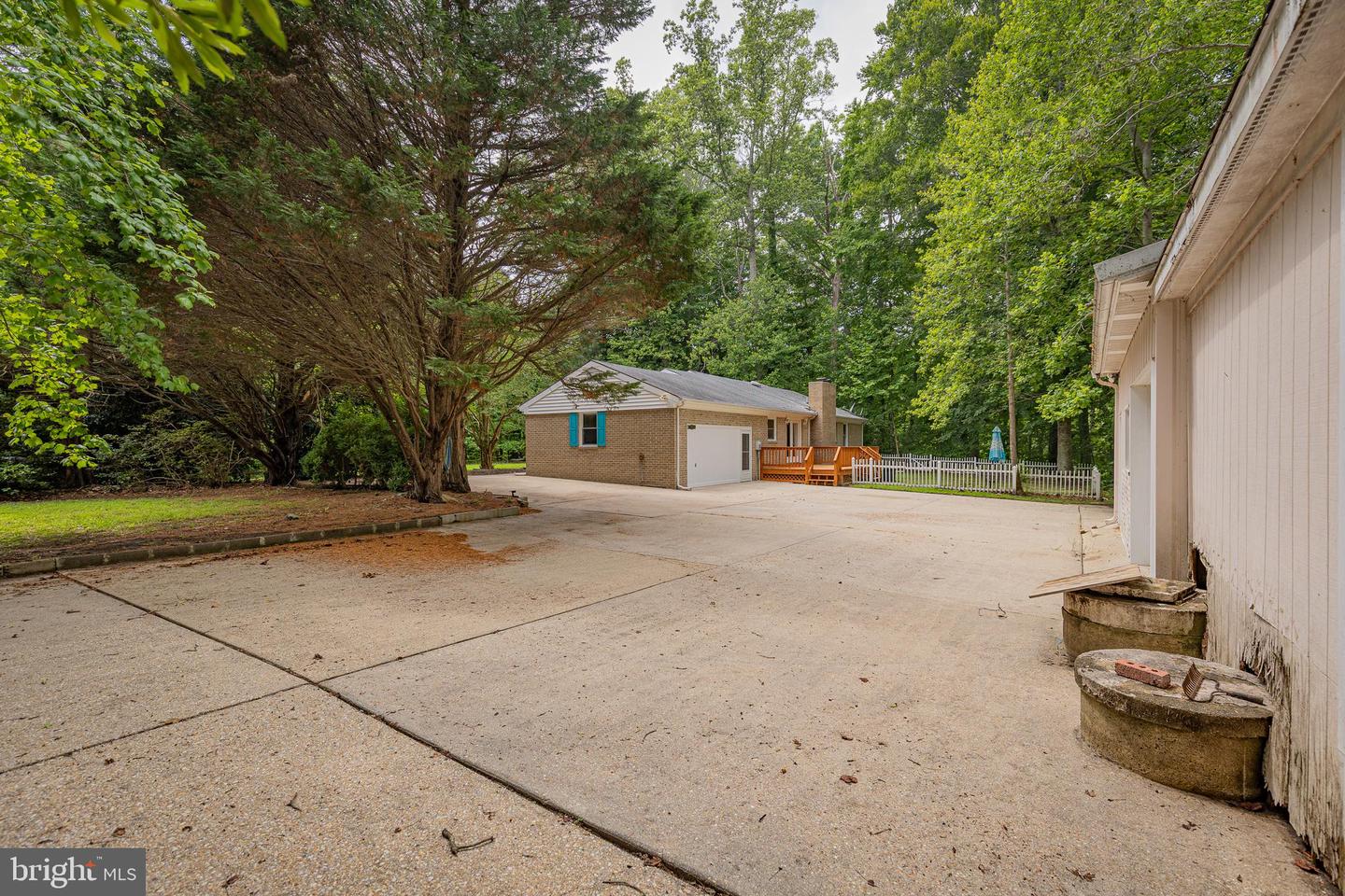 17 Wesley Ter Property Photo 24