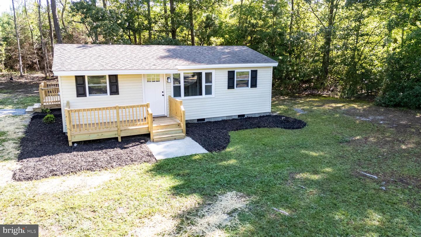 2029 Bluff Point Rd Property Photo 2