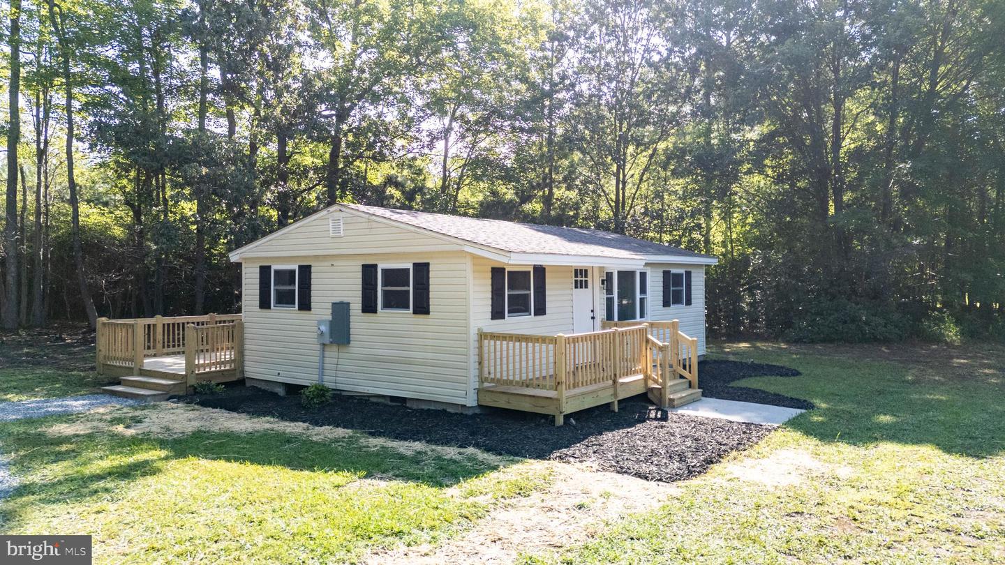 2029 Bluff Point Rd Property Photo 3