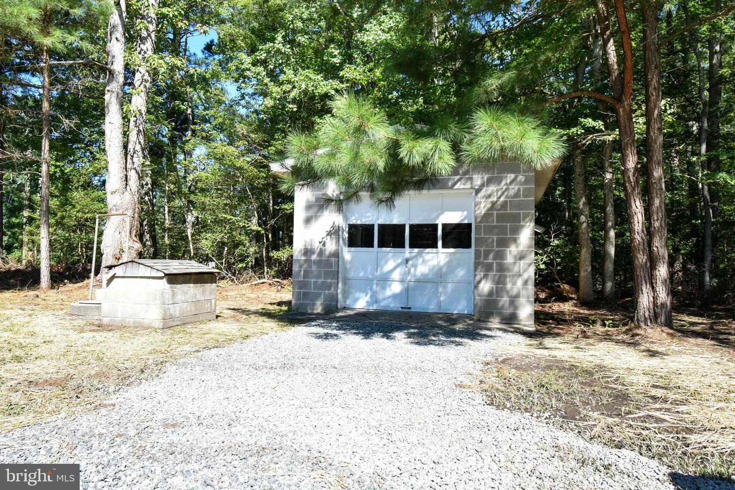 2029 Bluff Point Rd Property Photo 14