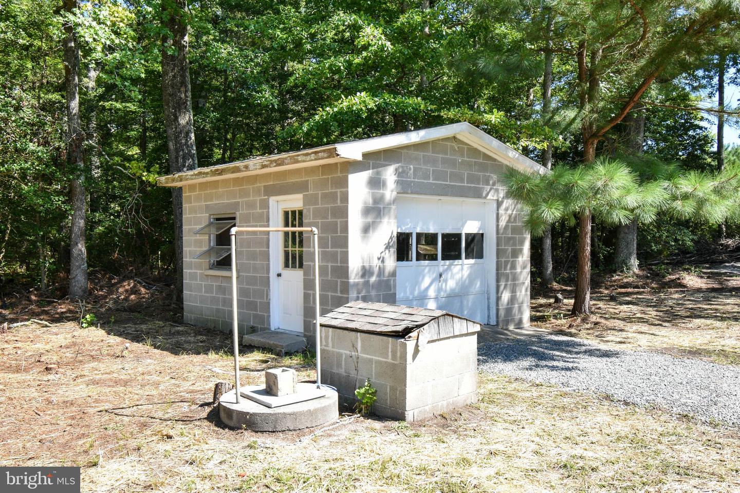 2029 Bluff Point Rd Property Photo 16