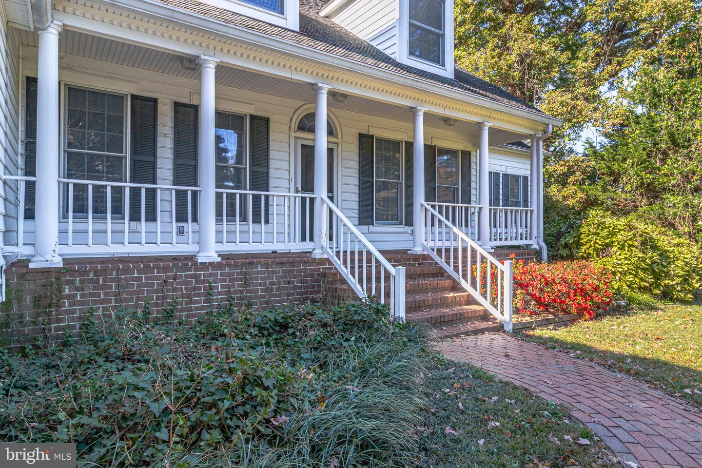 50 Cedardale Ln Property Photo 2