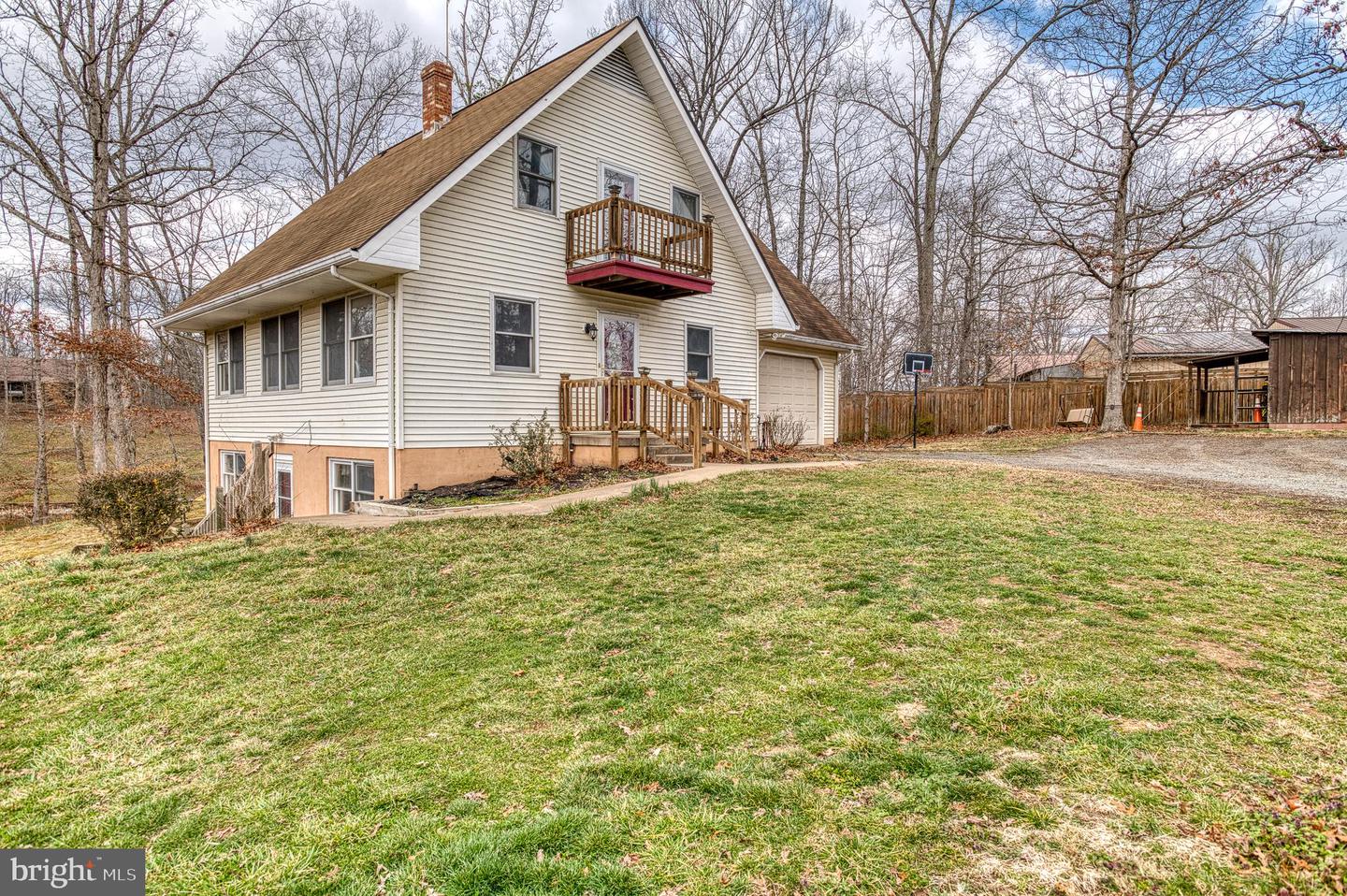 54 Rock Springs Ln Property Photo
