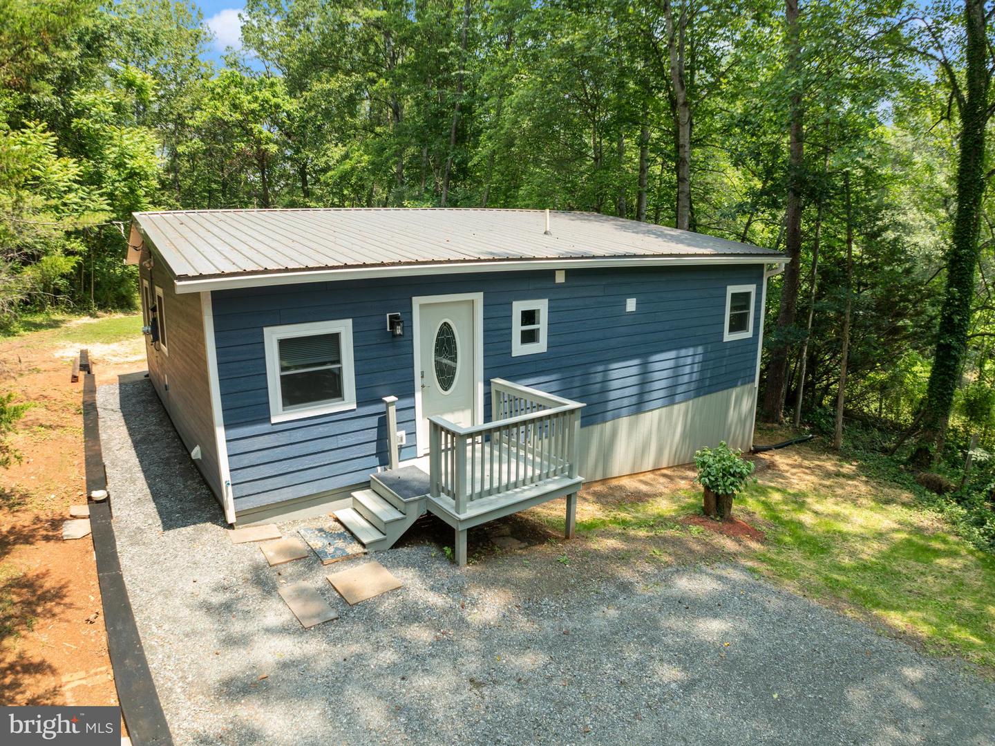 236 Laurel Dr Property Photo 1