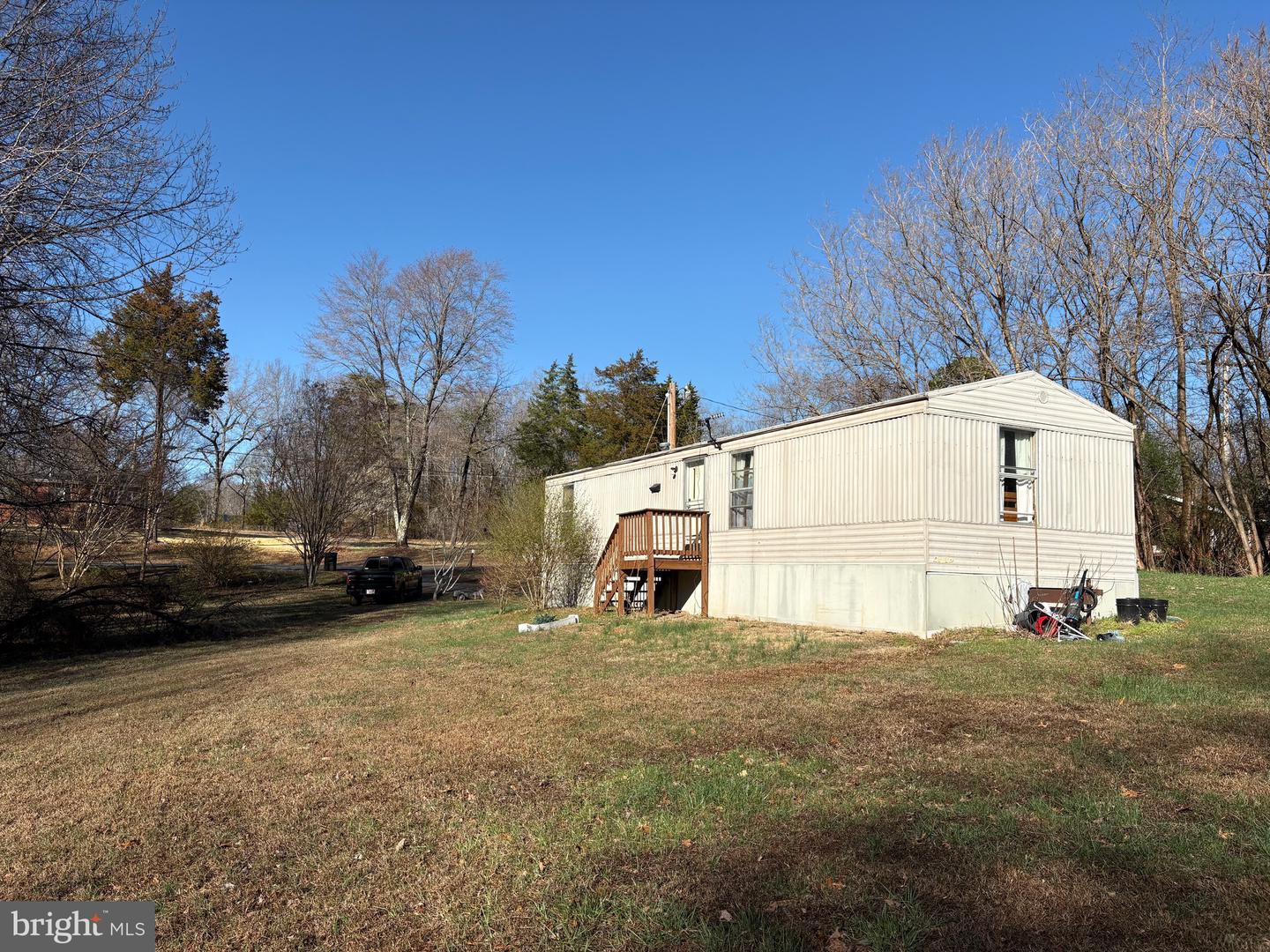 1041 George James Loop Property Photo 1