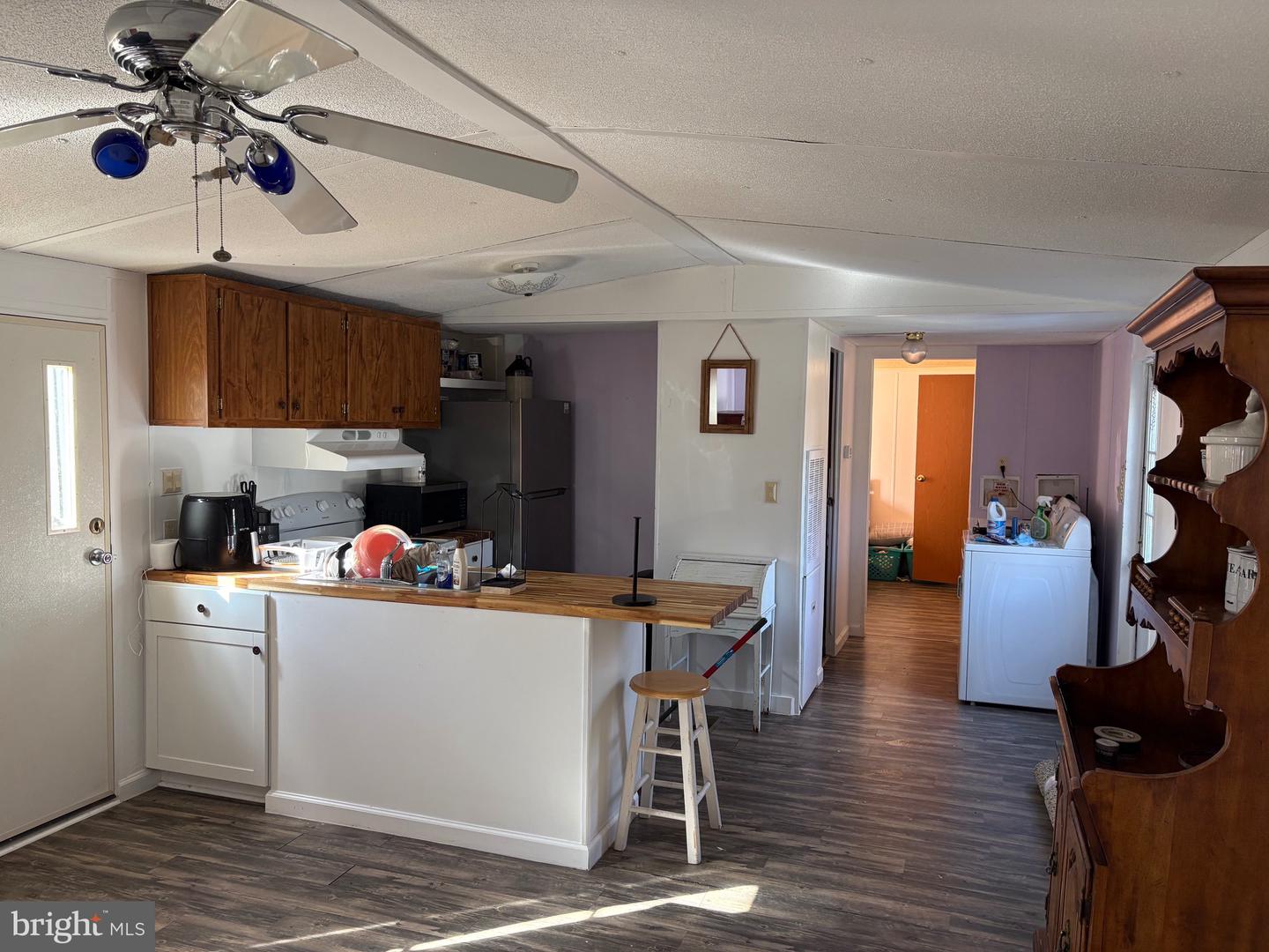 1041 George James Loop Property Photo 3