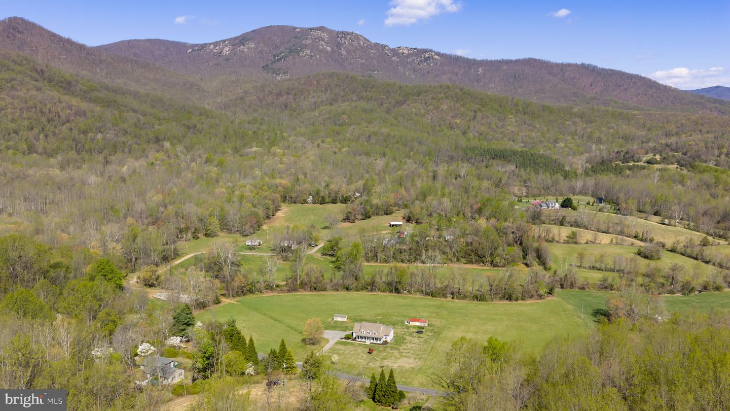 3063 Etlan Road Property Photo 4