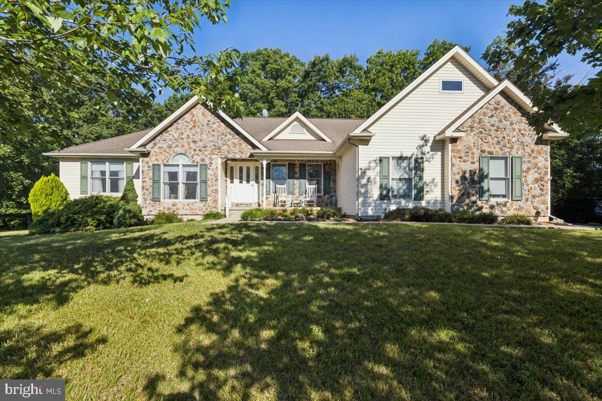 14 Surrey Property Photo 1