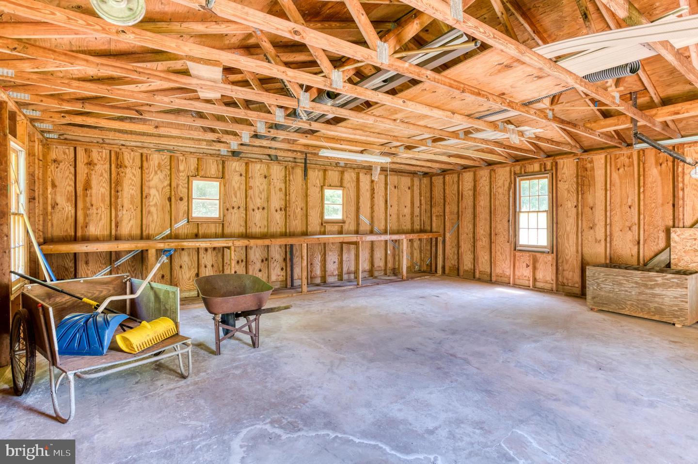 803 Weaver Hollow Rd Property Photo 34