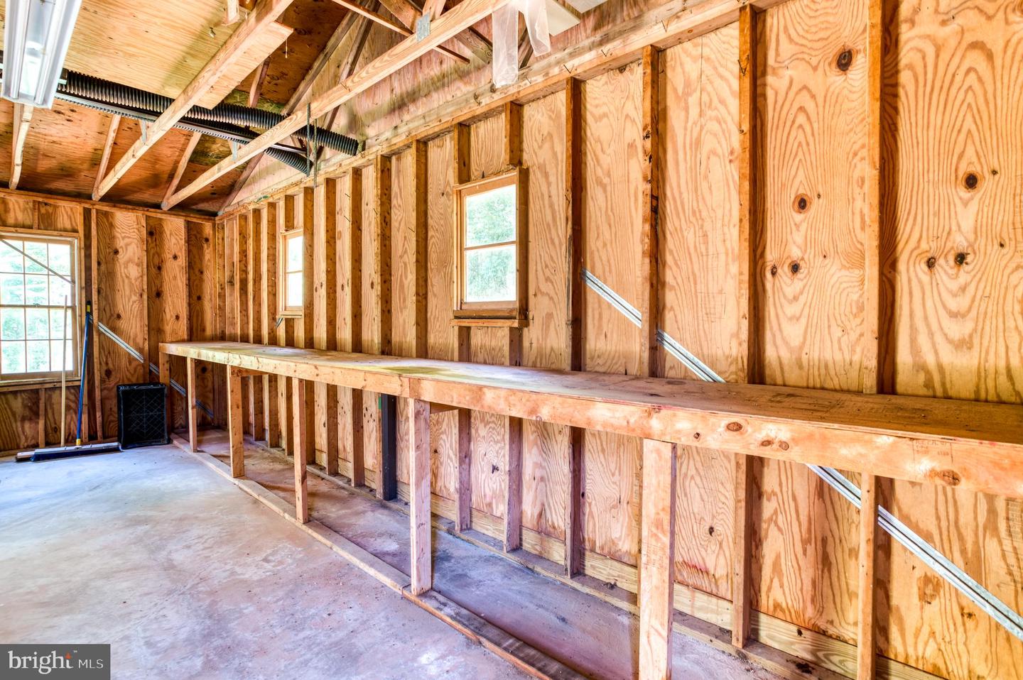 803 Weaver Hollow Rd Property Photo 36