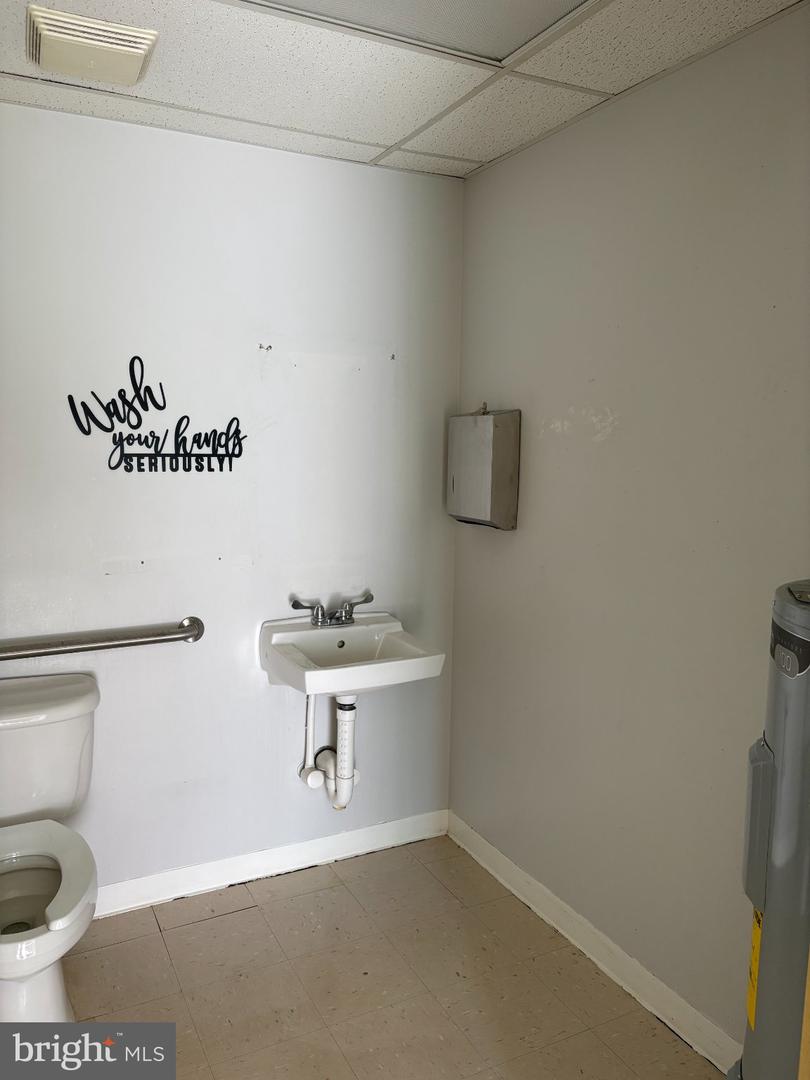 312 N Main St Property Photo 6