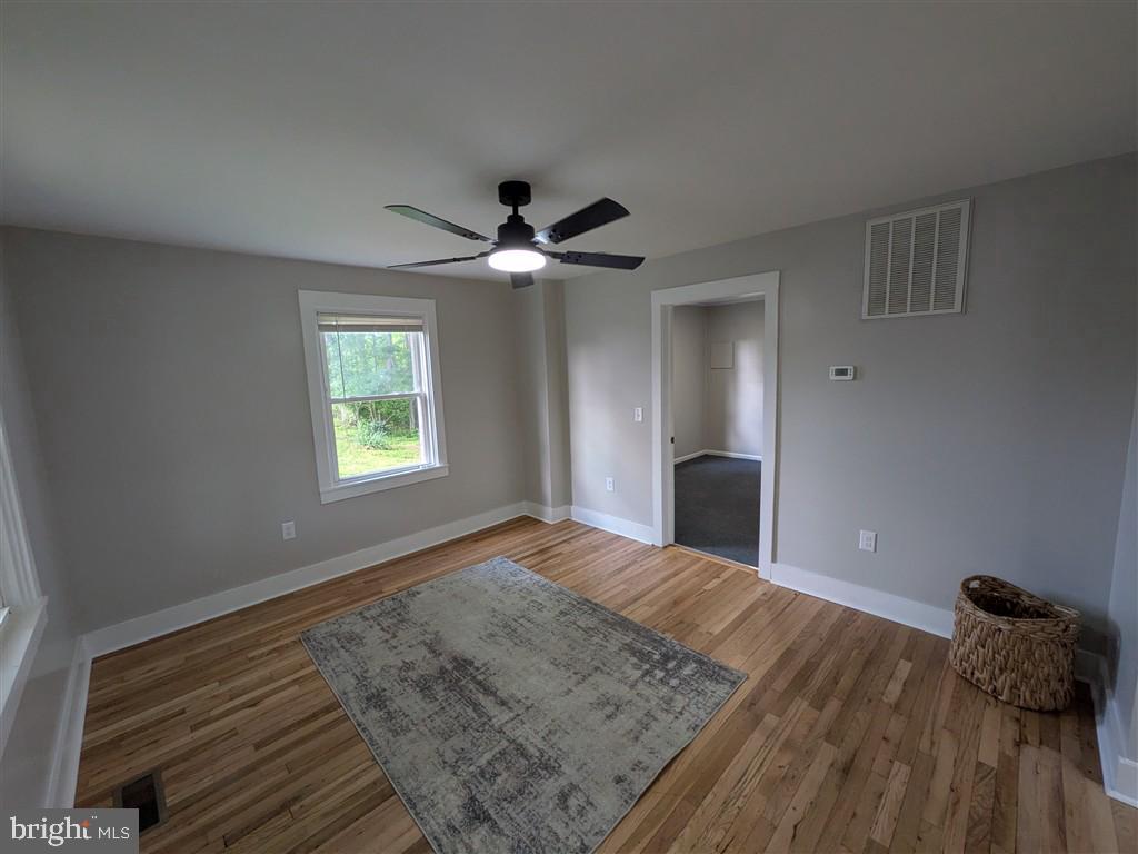 219 Skyview Ln Property Photo 3