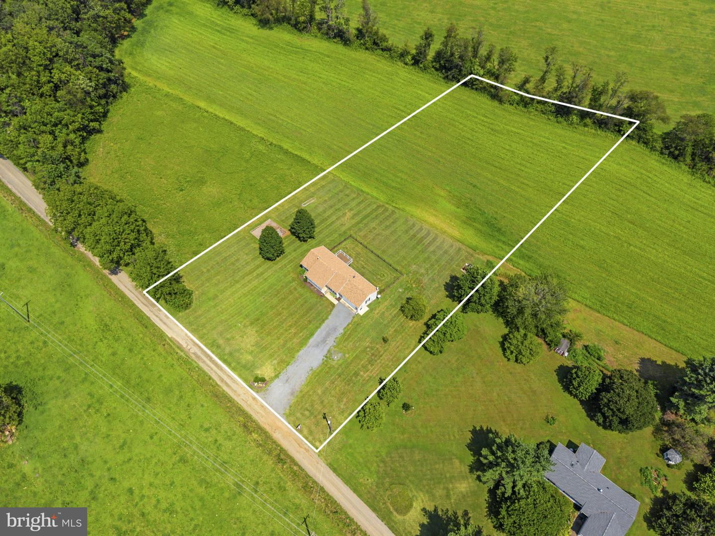 1388 Novum Church Property Photo 2